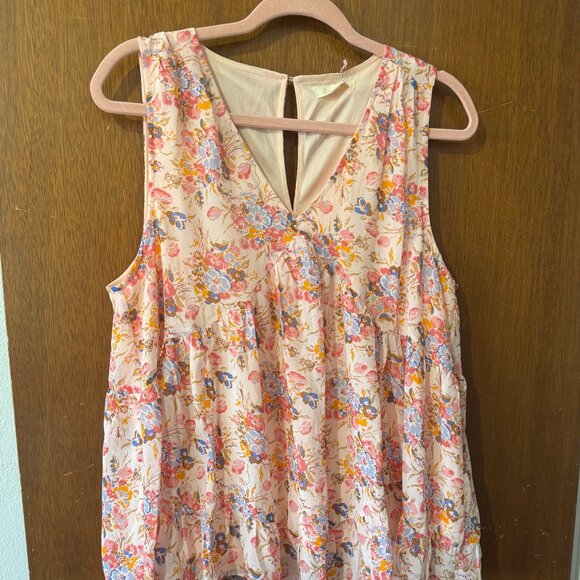 sleeveless blouse - Picture 2 of 3
